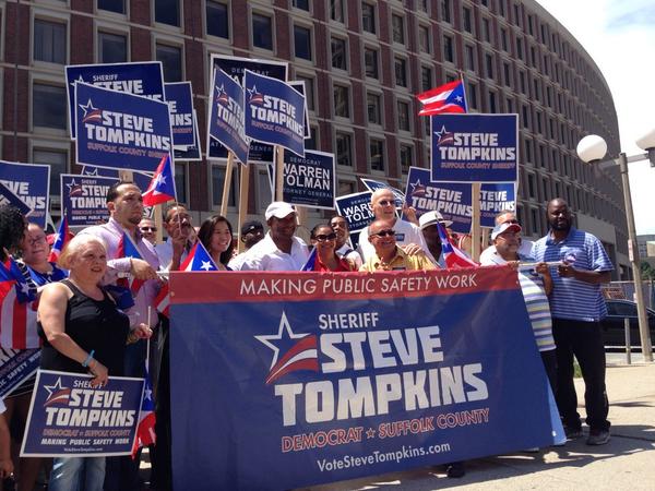 Wrapping up an incredible #PuertoRicanParade! Thx @stevenwtompkins & @wutrain for marching w/ #TeamTolman! #mapoli