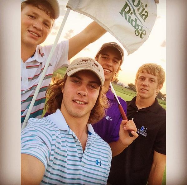 MacDaddyC_24's tweet photo. #SelfieSunday @ADAM_TREECE @RyanE_3 @hall_dillon http://t.co/oc7y8p2OtU