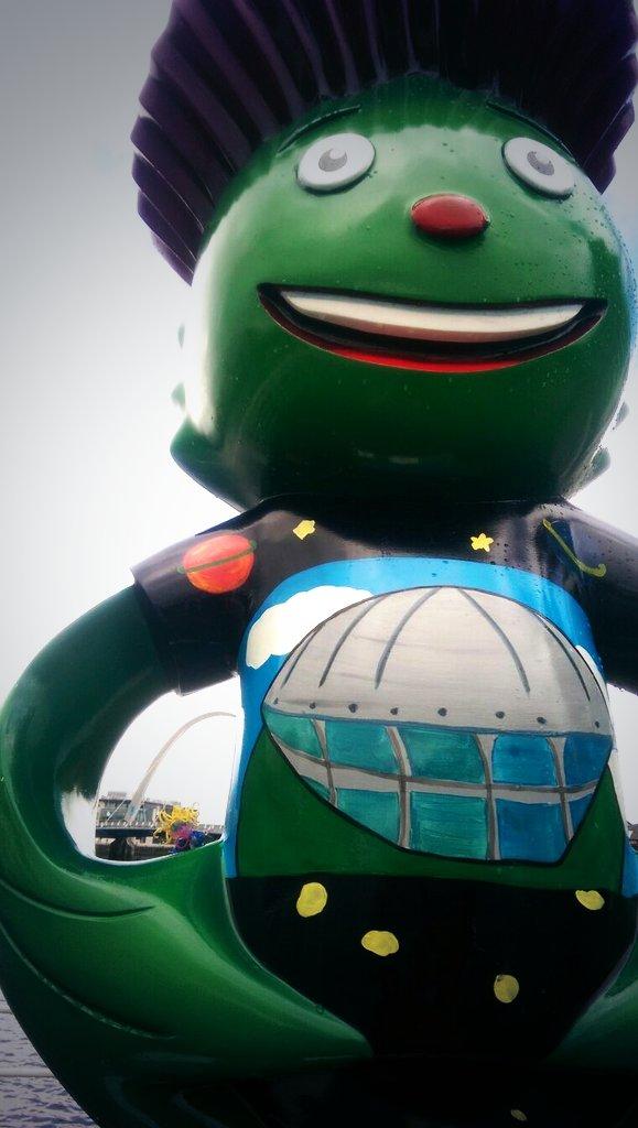 MakeLoomBands1's tweet photo. #wheresboris #CommonwealthGames http://t.co/kq6ScohVX3