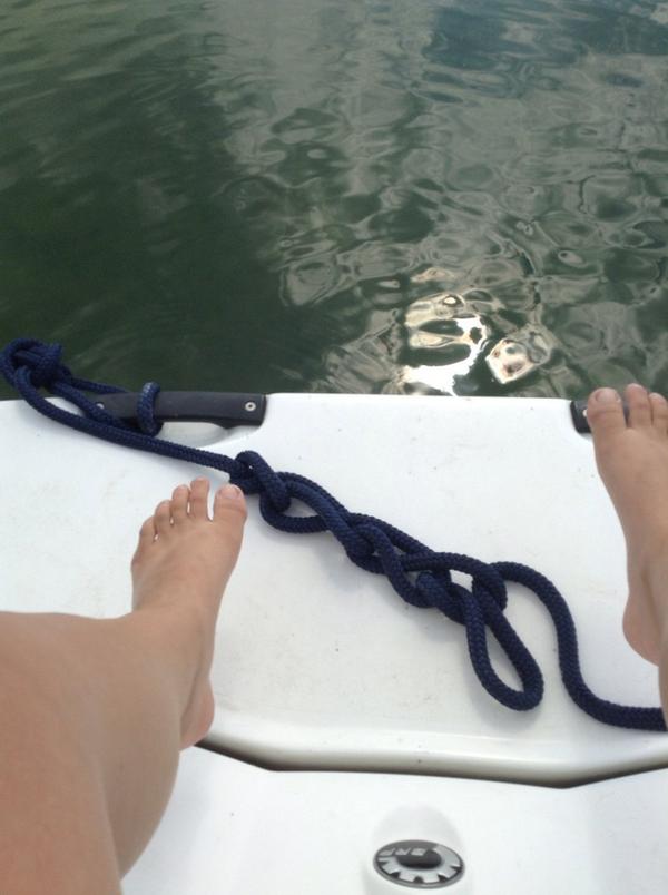 bbaignee's tweet image. Sitting on the end of my dad's friend boat!!