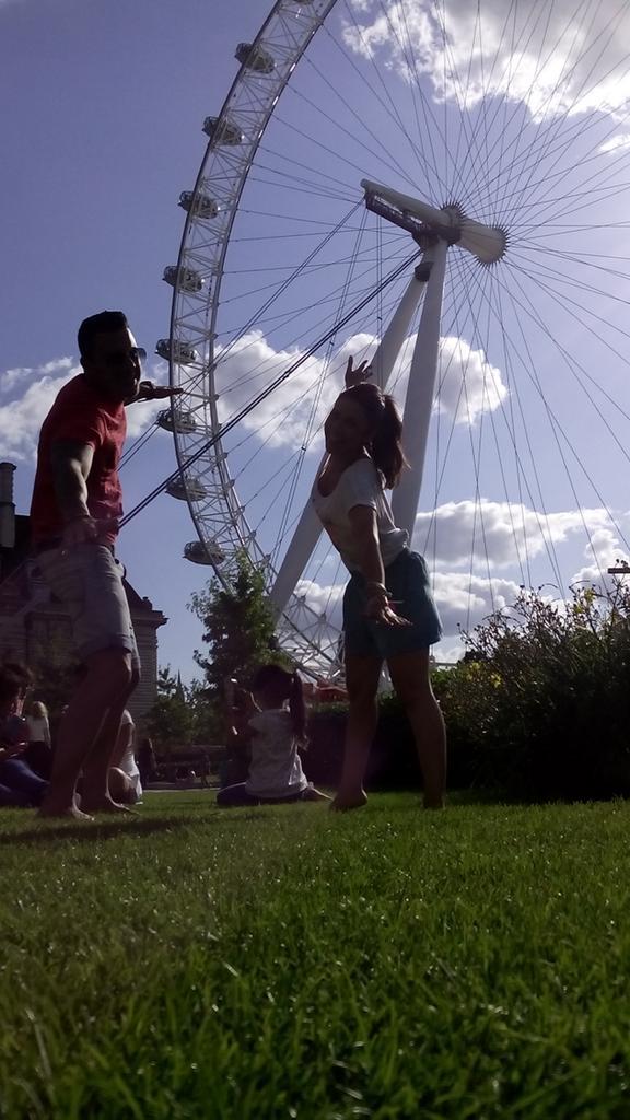 CrisAlberry's tweet photo. Welcome to London!! http://t.co/LhCE3i3EOC