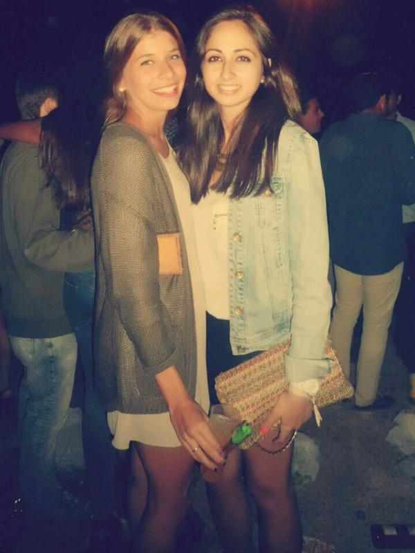 Juliiagc95's tweet photo. @Aroaperezg aissss ya la echo de menos😪😢 http://t.co/9aSmwrDTYS