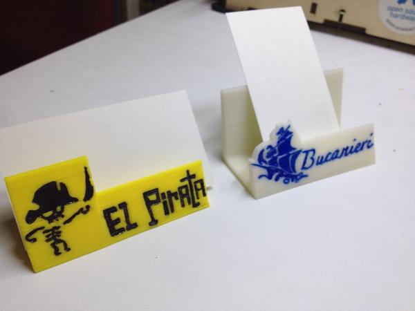 Porta biglietti da visita personalizzati dipinti a mano #prototy3d #3d #Painting #3dprinting