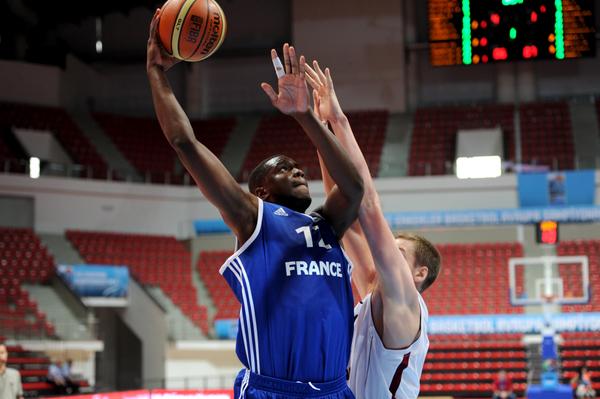 ffbasketball's tweet photo. Les Français terminent 9ème de l'Euro U18 masculin : http://t.co/74KqvbjokK #EDFBasket #U18masc http://t.co/R9IvzraNVW