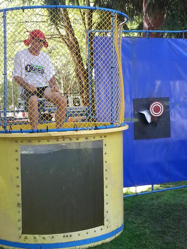 TualCrawfishFes's tweet photo. Ladies and Gentleman, the Mayor of Tualatin Lou Ogden! http://t.co/EJ1pnr7etj