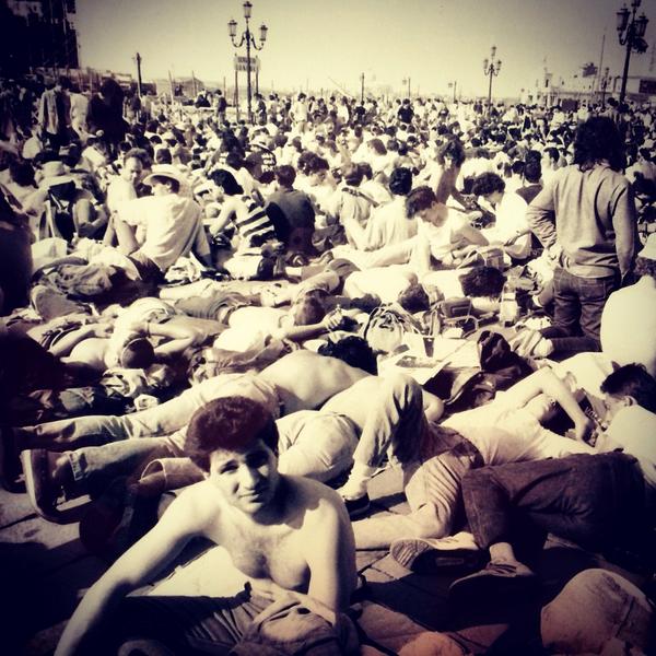 <a href="/effimero/">Effimero</a> <a href="/monditalia/">Monditalia </a> // Seen today in #venice : more pics of #PinkFloyd in Laguna 15.07.1989