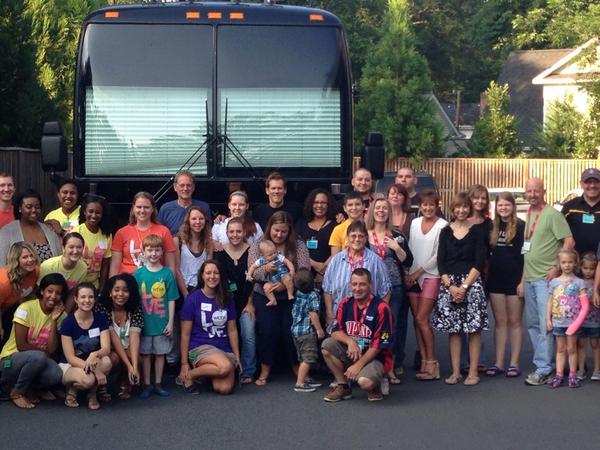 rmhclt's tweet image. Thank you @baconbros and @kevinbacon for an amazing performance for our families! #HouseThatLoveBuilt