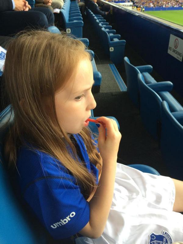 Parrotprint1's tweet photo. Lovely pics of my nephew &amp; nieces at their uncle @Osman21Leon osman's testimonial, hope you all had a lovely day xxx http://t.co/96nRgvRYRR