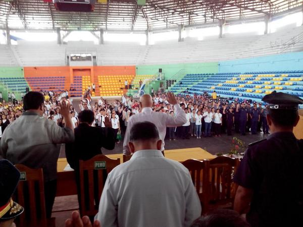 12003Aj's tweet photo. SKPPO joins flag raising ceremony w/ SK Province pers headed by Gov SUHARTO TENG MANGUDADATU, AL HAJ @ Prov'l gym. http://t.co/c6o6Z6CSpf