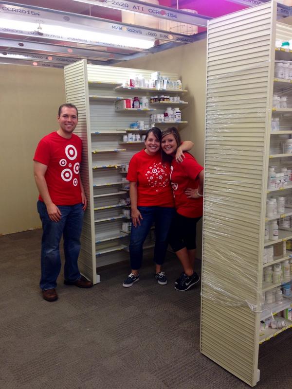 LisaMarshPharmD's tweet photo. T1272 Rx moving &amp; shaking into their temp pharmacy! Awesome execution=smooth sailing! @HannahAmbivert @ShawnDButler http://t.co/INdtsjR4jJ