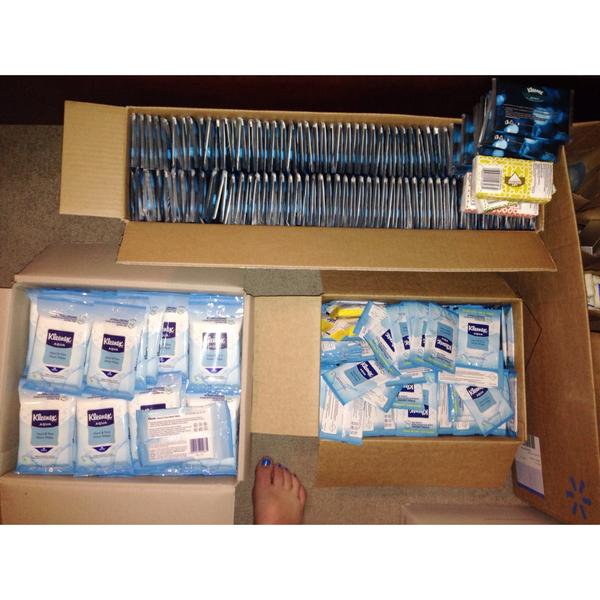 Always_Faith98's tweet image. I don&apos;t think I have enough tissues or wipes😂💁😊
#homelessProject