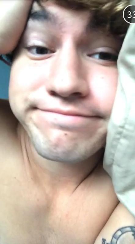 CuteO2Lpics's tweet image. Jc being a goober!