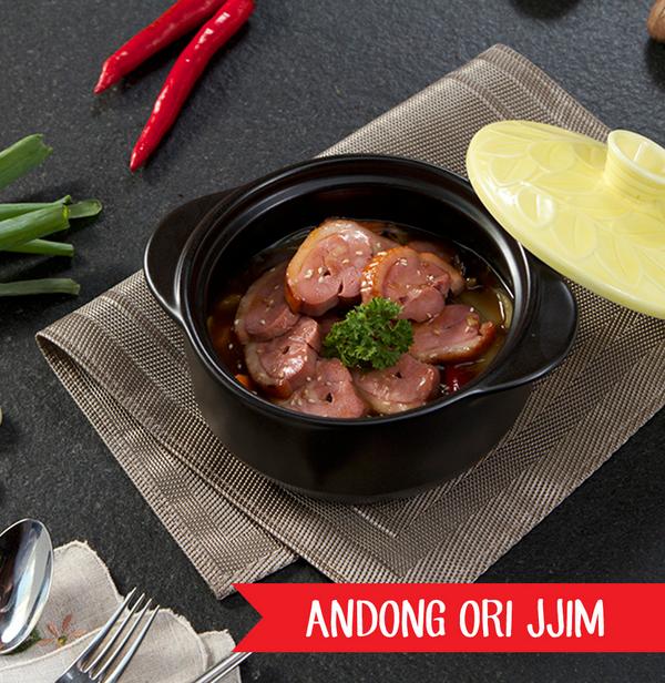 TheOriID's tweet photo. Andong Ori Jjim - Andong style steamed mixed in vegetables and smoked duck with sweet soy sauce http://t.co/RzY81CJU7L