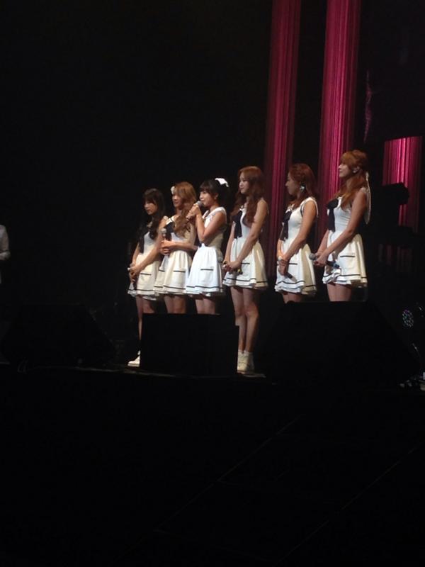 BaekCandy92's tweet photo. 저도 보고싶은데ㅠㅠ"@Apink_2011: [#에이핑크] Apink japan showcase 현장 1부 기자회견 시작 중! 떨리네요! 
#Apink #ApinkJapan 
#Apinkjapanshowcase http://t.co/lmxjqTcJJp"