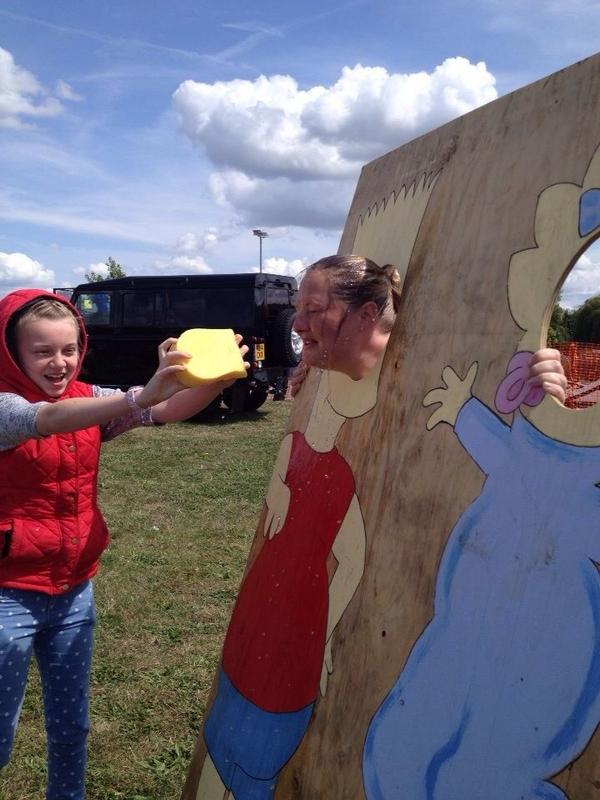 Row2297's tweet image. We had a blast on our Sponge the Tesco worker stall !