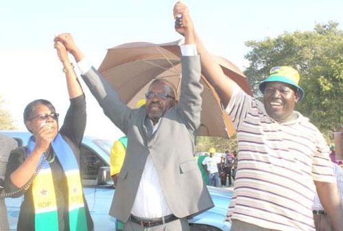 NewEraNewspaper's tweet photo. RDP ready to battle for ... - http://t.co/CwSZR5xYyc #Education #Hamutenya #Rally #RPD http://t.co/Zz71cJHoZ3