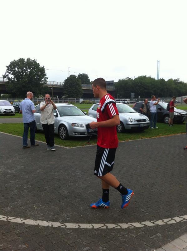 View image on Twitter