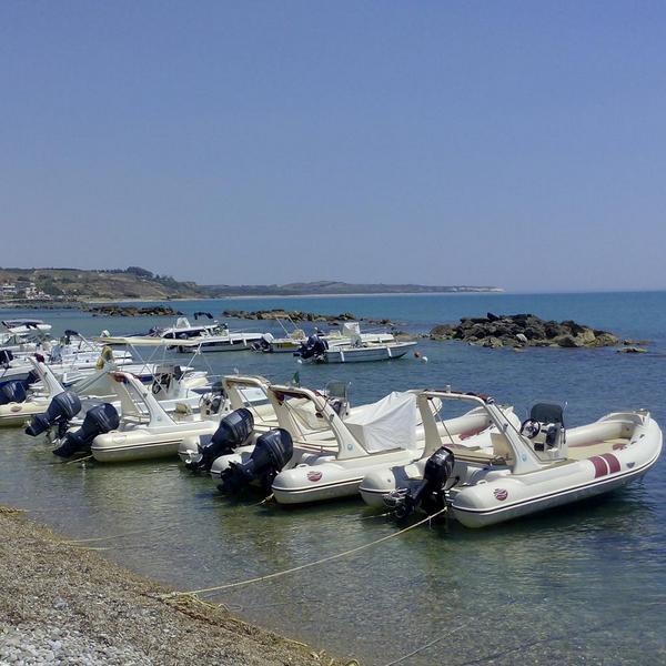 ColbacMarine's tweet photo. @seccagrande #Colbac #Gommone #barche #boats #yacht #Yamaha #barcos #bateau #semirrigidos #photo #Rib #boat #barca http://t.co/JeJgeZXrS6