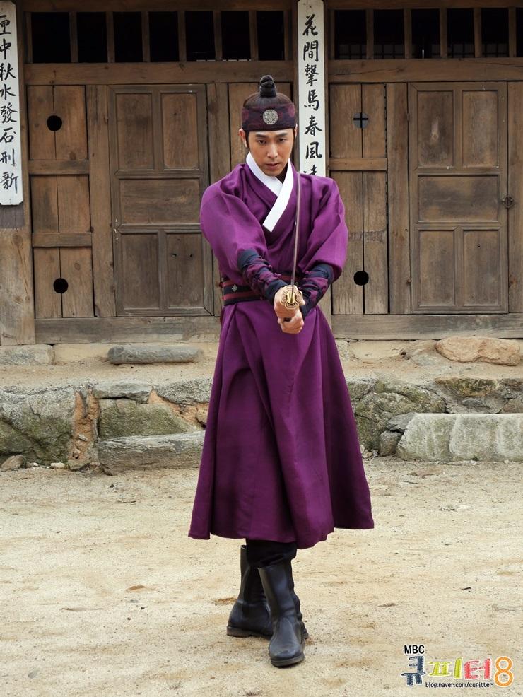 BuLnPZnCMAARp4I.jpg:large