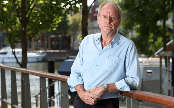 MoneyTelegraph's tweet photo. Don't miss: Is pensions meltdown a sign of things to come? | via @richardevans10 http://t.co/Uaa3cXJPuF http://t.co/RNSvq63FHE
