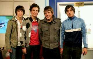 walkingraham's tweet image. a usuária se encontra morta neste momento