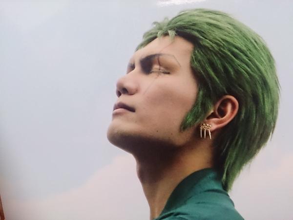 25 見上げる 横顔 女性 横顔 見上げる Ybikokiyoshiiwajpib