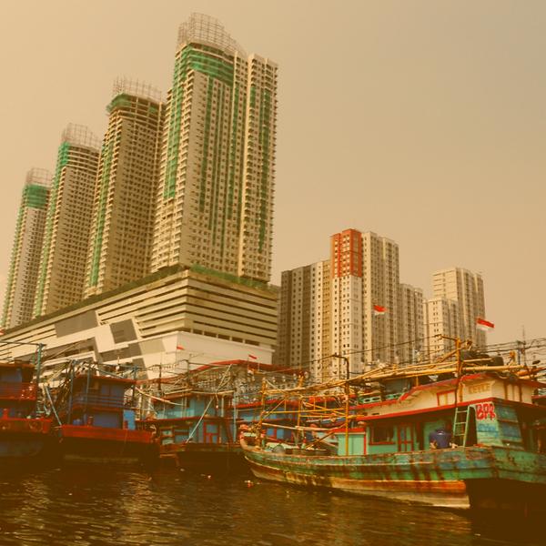 Dhigel_Legihd's tweet photo. somewhere about harbour #dhigel23 http://t.co/N5r00Yfl4w