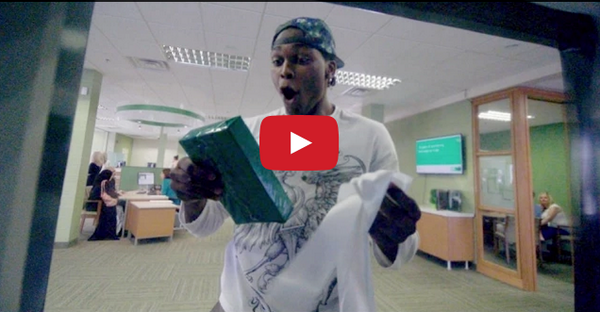 Linactif's tweet image. La TD Bank fait des cadeaux incroyables à ses clients ! #TDThanksYou ! #LCL #SocieteGenerale linactif.fr/td-bank-fait-c…