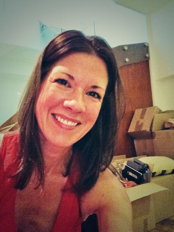 Kelly Cobiella On Twitter So Excited To Be Joining Nbcnews Wut Woo Boxes Can Wait Http T Co 5wj9nuptjv