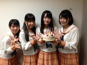 Tvアニメ 六畳間の侵略者 公式 Di Twitter ハート インベーダーのメンバーもお祝いしただホー まりあんぬ 誕生日おめでとう 6jomadaho Http T Co 64usbdj8xs