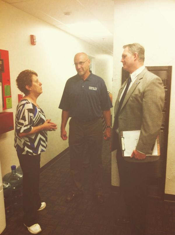 OKCPS's tweet photo. Chatting with #JeffersonMS staff. #okcpsfirstday #okfirstday http://t.co/trKhYdymgy