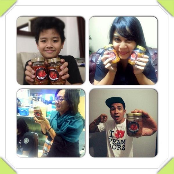 Ini bbrp penggemarnya #chillirocio juga...
Dari beragam usia khan??? Yukkkk di order lg #chillirocio nya