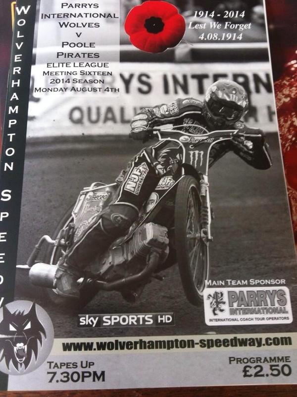 <a href="/PoppyLegion/">Royal British Legion</a> @Soldierscharity   Respect to <a href="/WolvesSpeedway/">Wolves Speedway</a> for tonight's programme #WeWillRememberThem #WW1centenary
