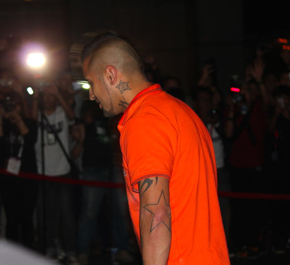 juventusfc's tweet photo. Ed ecco @ClaMarchisio8 e @kingarturo23! #JuveTour @juventusfcid http://t.co/Spw42o4rSj