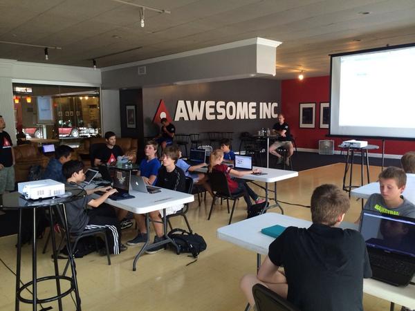 awesomeinclex's tweet image. August #WeekOfCode off to a great start! Kids coding websites in HTML.