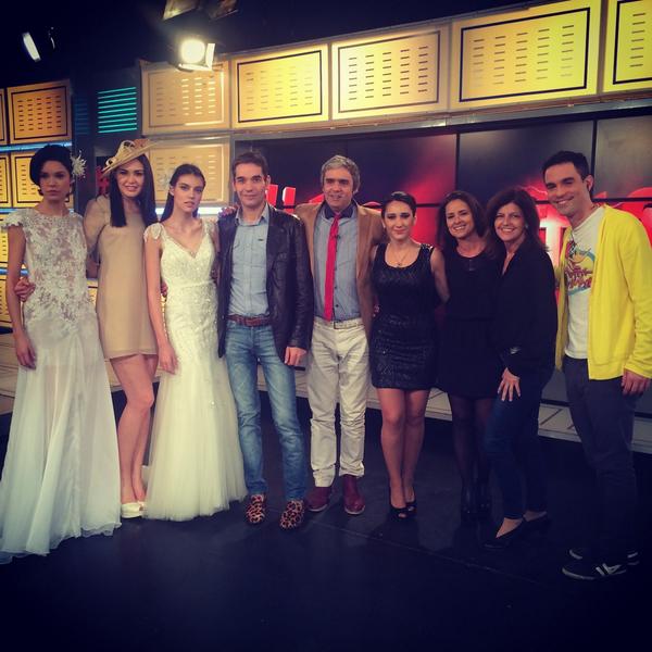 Hoy en CN23 mostramos las tendencias para novias con <a href="/camilogarcia/">Camilo Garzon</a> <a href="/LauraNoetinger/">Laura Noetinger</a> <a href="/DarioArbina/">Dario Arbina</a> Hanna y <a href="/HMagencia/">HM Agency</a>