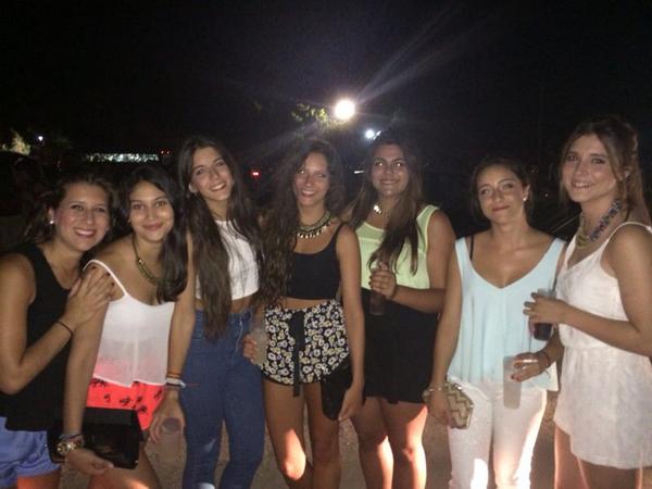 SabiMinarro's tweet photo. Las chicas de mi vida😍 http://t.co/ahlajjIXPT