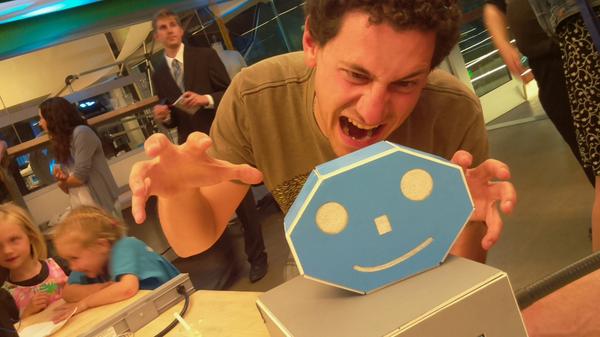 SelfiesBot's tweet image. WHY WHY WHY IS THIS HELLA ACCURATE