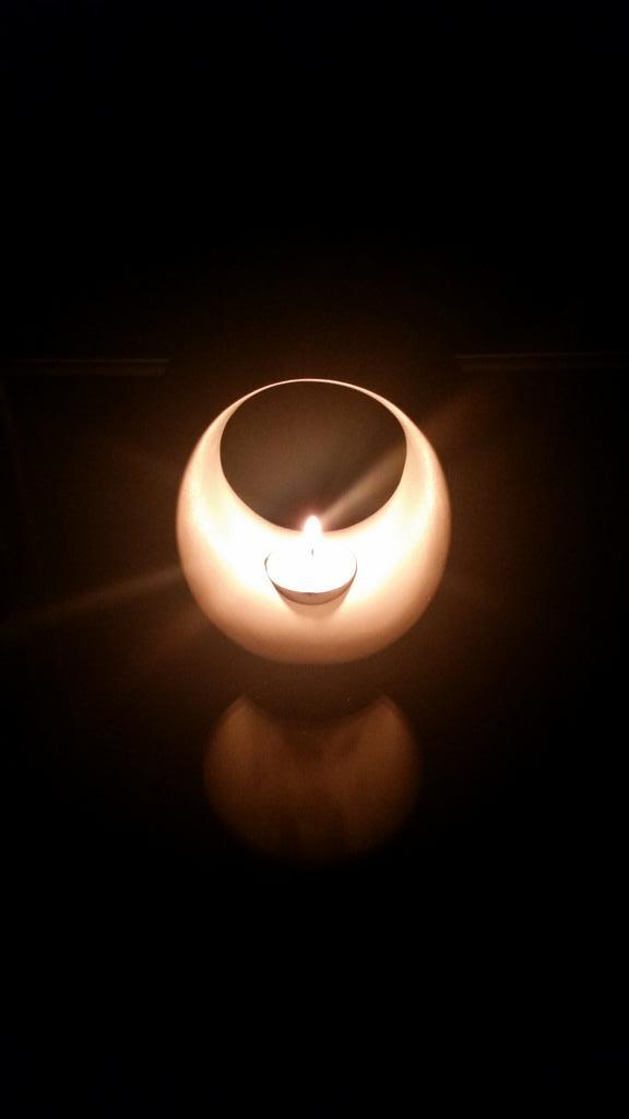 londonsymphony's tweet photo. In remembrance #LightsOut #WW1centenary http://t.co/Pjy38d4ogk
