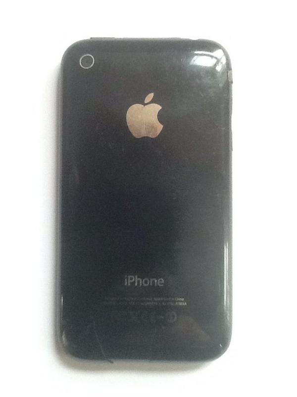 GetIt_Fixed's tweet image. iPhone 3GS repair. Front and back #getitfixed