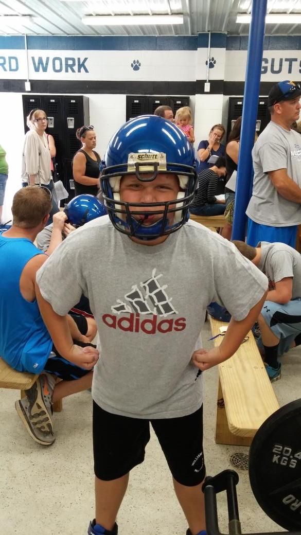 BachClan91's tweet image. Casey rocking his first football helmet #pancakeblock