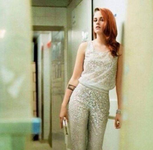 _KrisJayStewart's tweet photo. I admit, this was one of my clothes that I liked to use at events. 💃👒 http://t.co/CdkZeAawSC