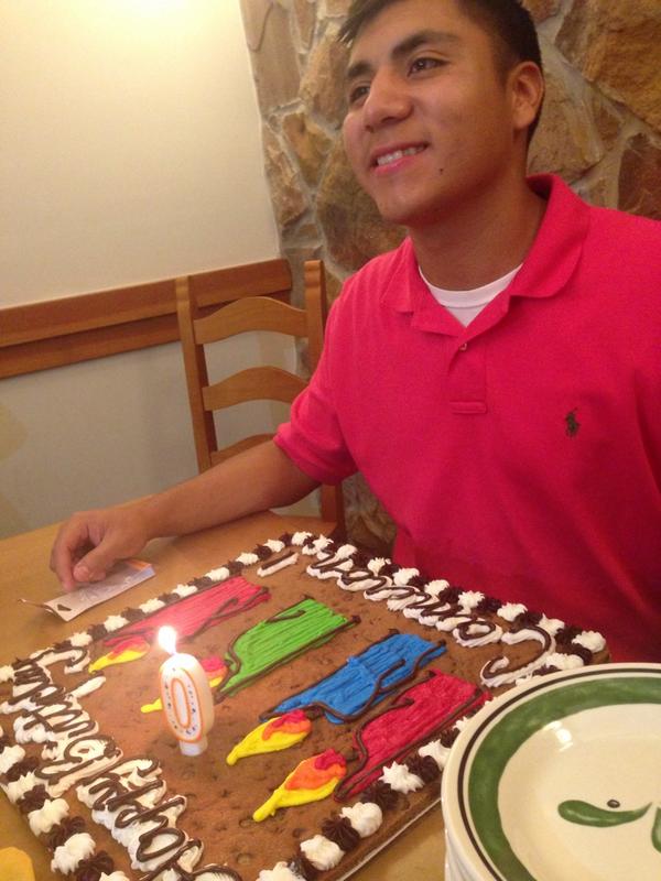 MayraSanchez_'s tweet image. zero years old #forgotthe2 #oops #birthdayfail