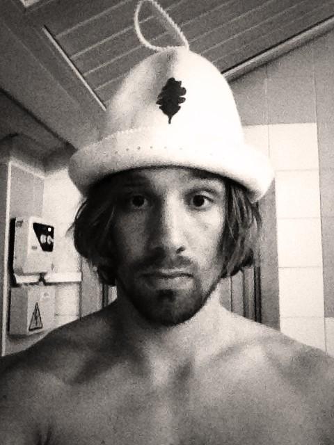 Man tar seden dit man kommer... Hatt i bastun i Ryssland..