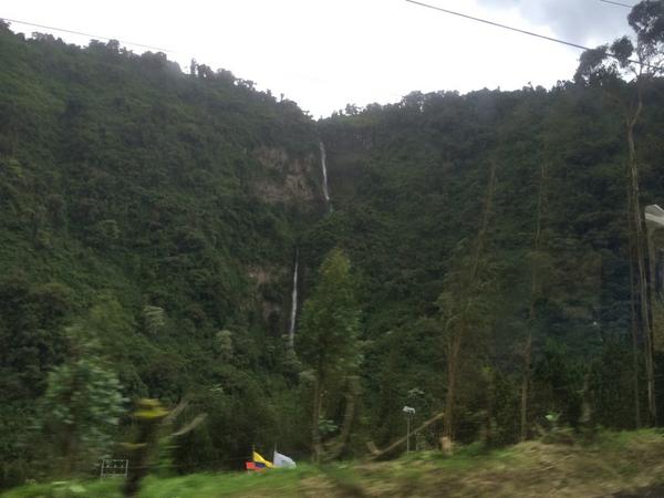 EcuadorBCFP's tweet photo. Driving out of Amazon up the Andes http://t.co/CKNSNeQZ2J