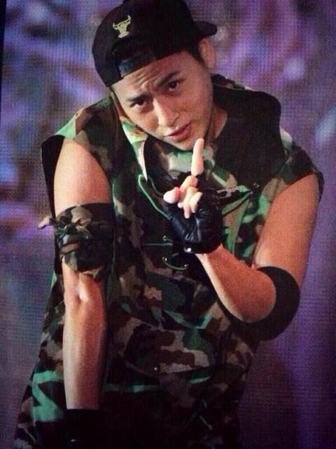 ba104nameco's tweet photo. ✡三代目スキな人♡
✡えりけんのクレイジーボーイスキな人♡
✡おみりゅーじの声スキな人♡
✡なおきの腹筋スキな人♡
✡なおとさんのツッコミスキな人♡
✡ニャンチュースマイルスキな人♡

RTしてくれた方お迎え行きます♡ http://t.co/sYwKaB9INo