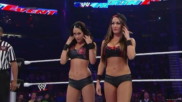 WomensQueens's tweet photo. I can't wait to see @BellaTwins walking into the ring together again ❤❤❤❤ #BrieMode #FearlessNikki #RAW http://t.co/cwCS7paa7E