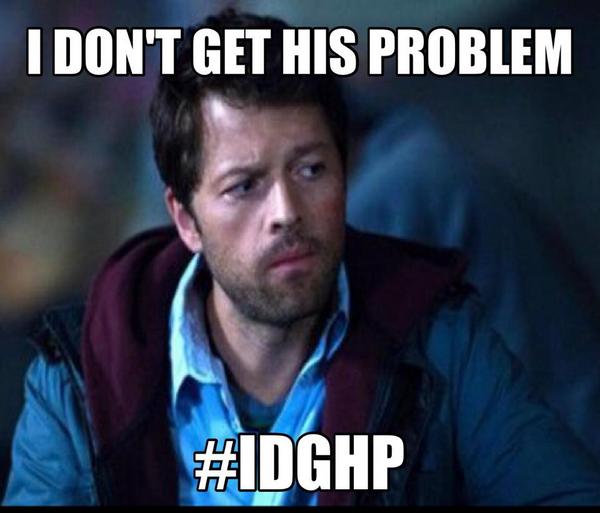GISHERS digging on a beach &amp; a lifeguard popped up. But it's not like they were gonna keep the sand, amirite? #IDGHP