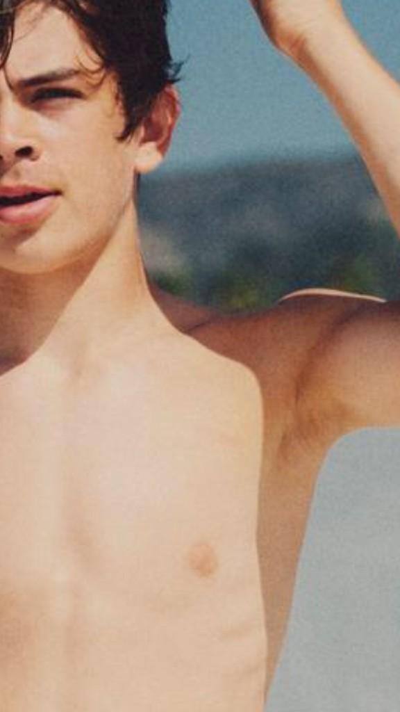 M On Twitter I Have More Armpit Hair Than Hayes Http T Co Mrwj6wxb4a