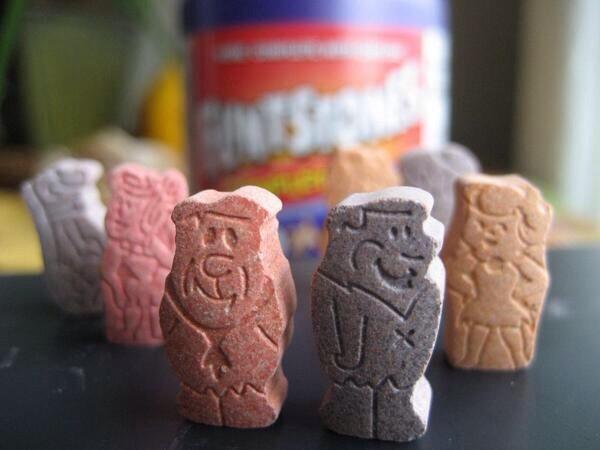 WhlteAndBIack's tweet photo. These used to be life http://t.co/SI3whWjkOw